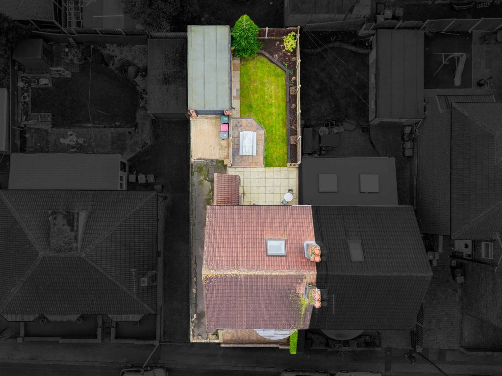 Property photo 2 of 31