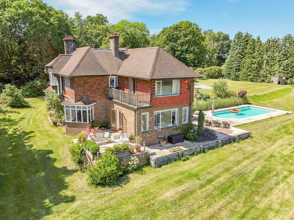 Property photo 1 of 27