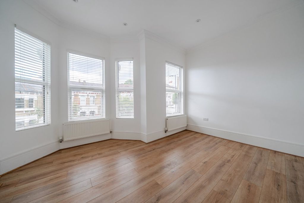 Property photo 2 of 8 Picture No. 08