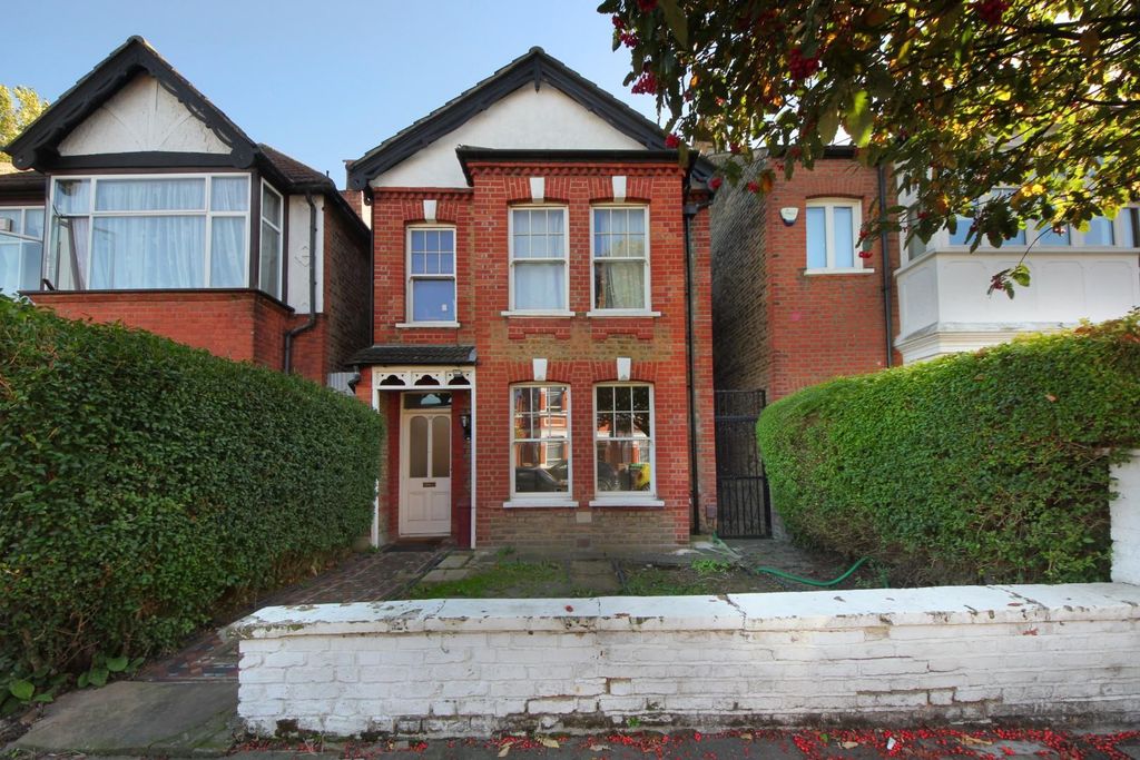 Property photo 1 of 11 Gv- Gff 25 Regina Rd (1).Jpg