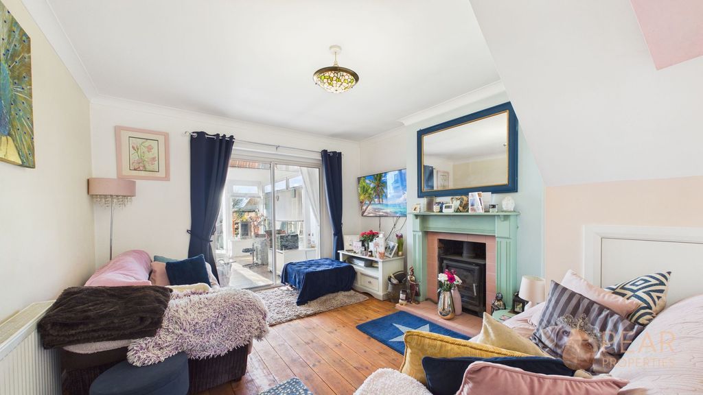 Property photo 2 of 15