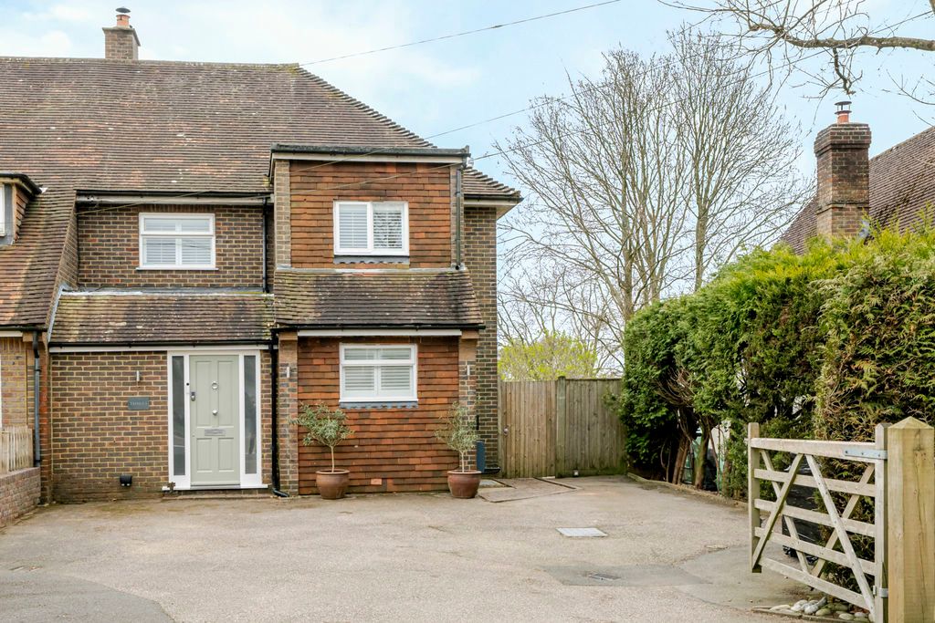 Property photo 1 of 35 Photo 3