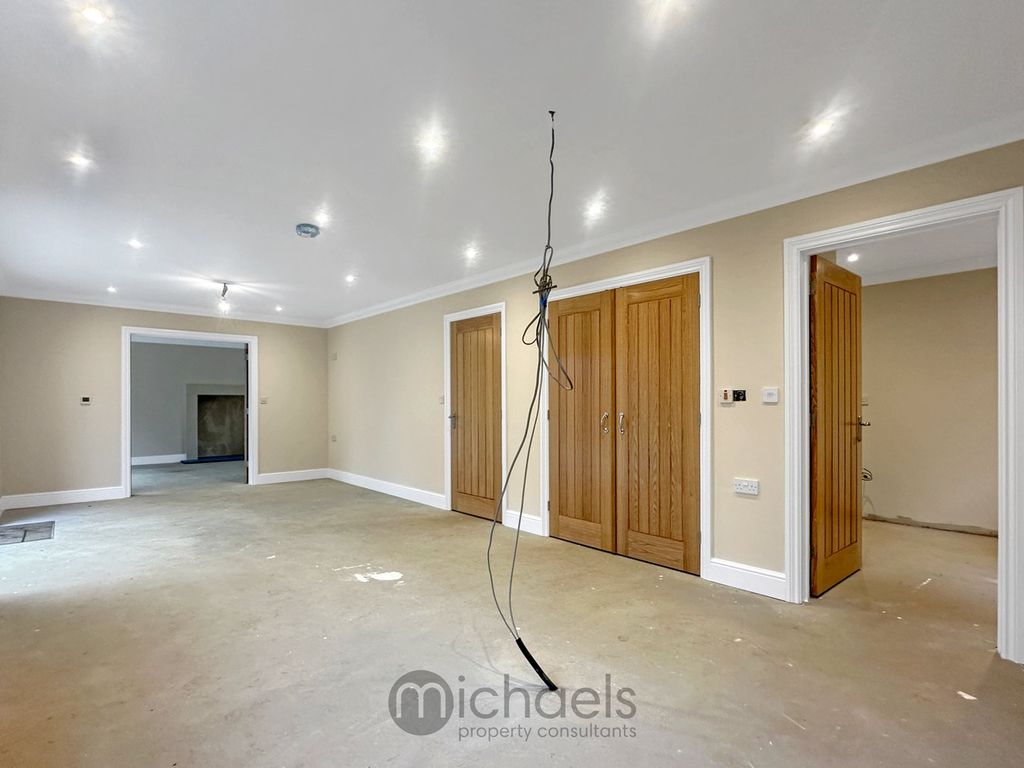 Property photo 3 of 22