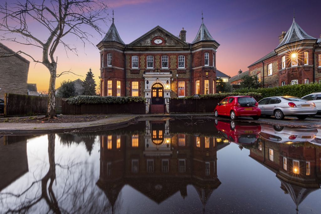 Property photo 2 of 17 582712 (10)