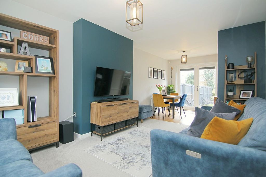 Property photo 2 of 17 Living Room