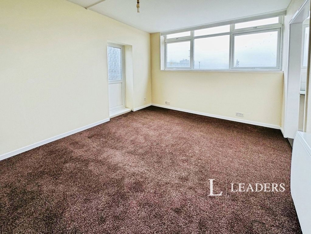 Property photo 3 of 6 Pbox-Img.Jpg