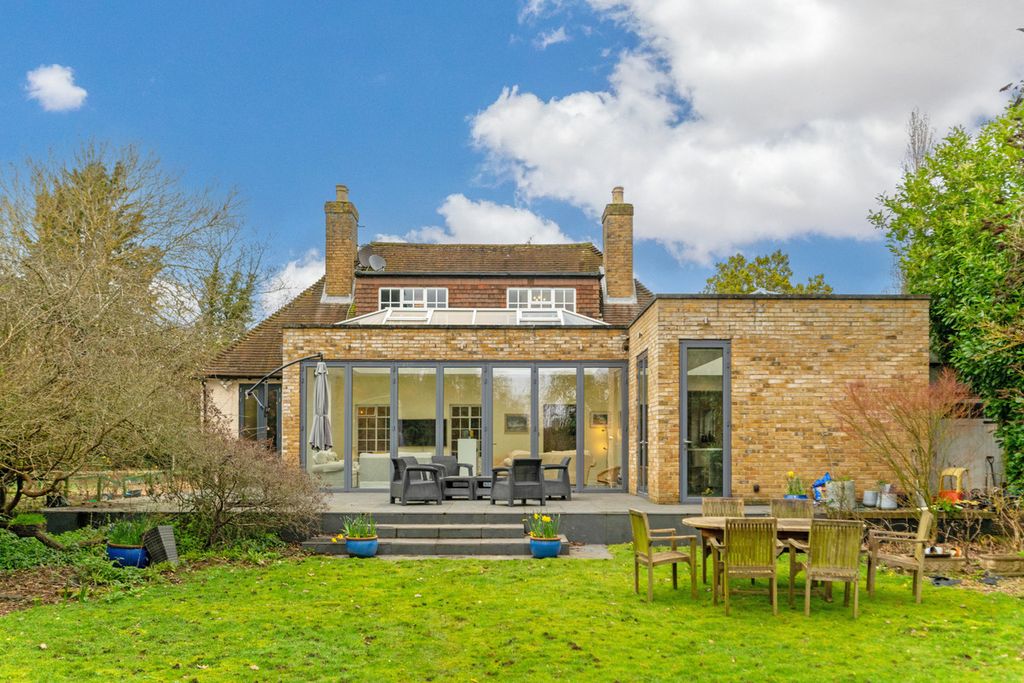 Property photo 3 of 42