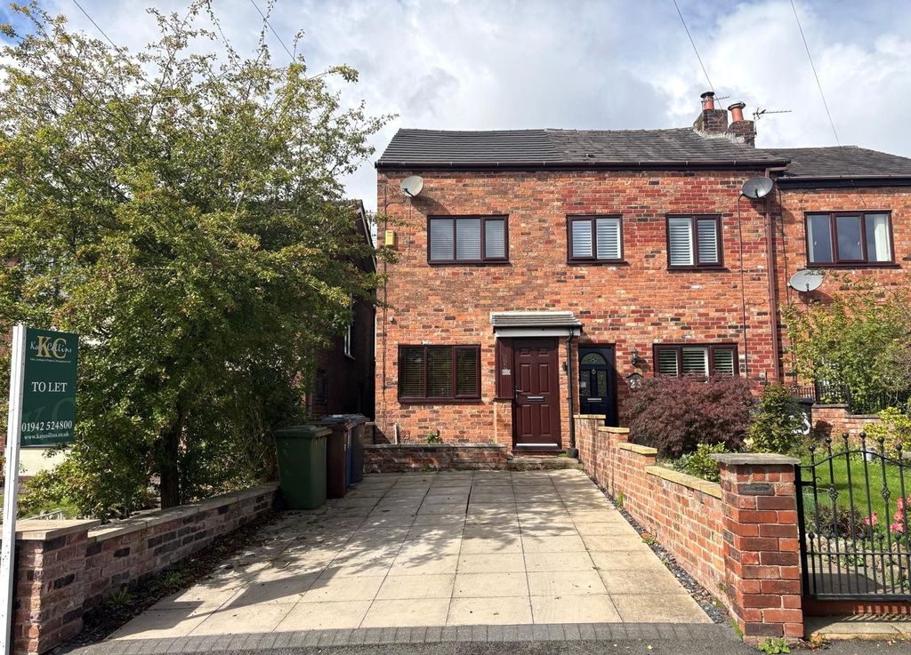 Property photo 1 of 10 21A Deansgate
