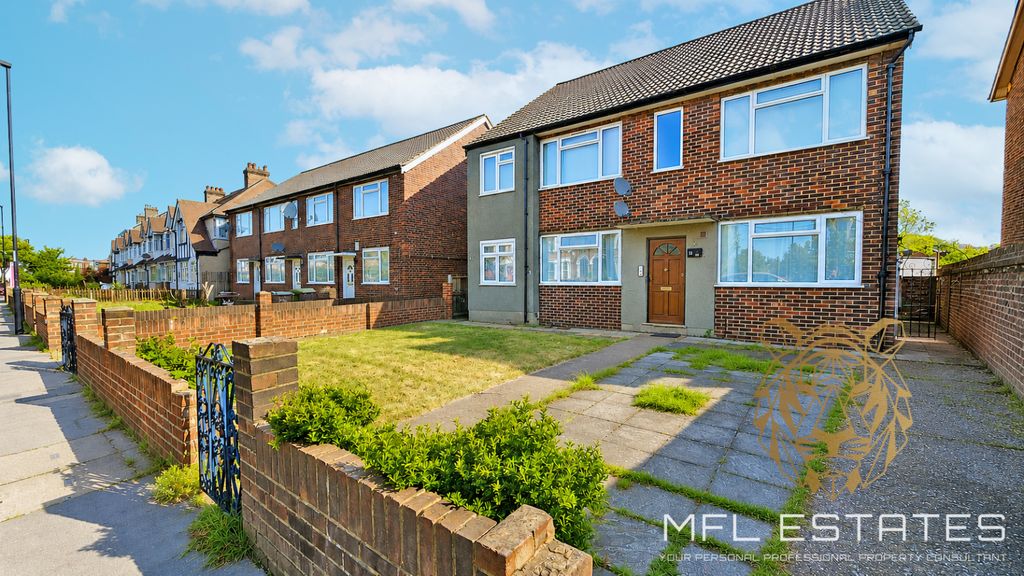 Property photo 1 of 6 Spacious 1 Bedroom Maisonette With Private Garden | Thornton Heath Cr7