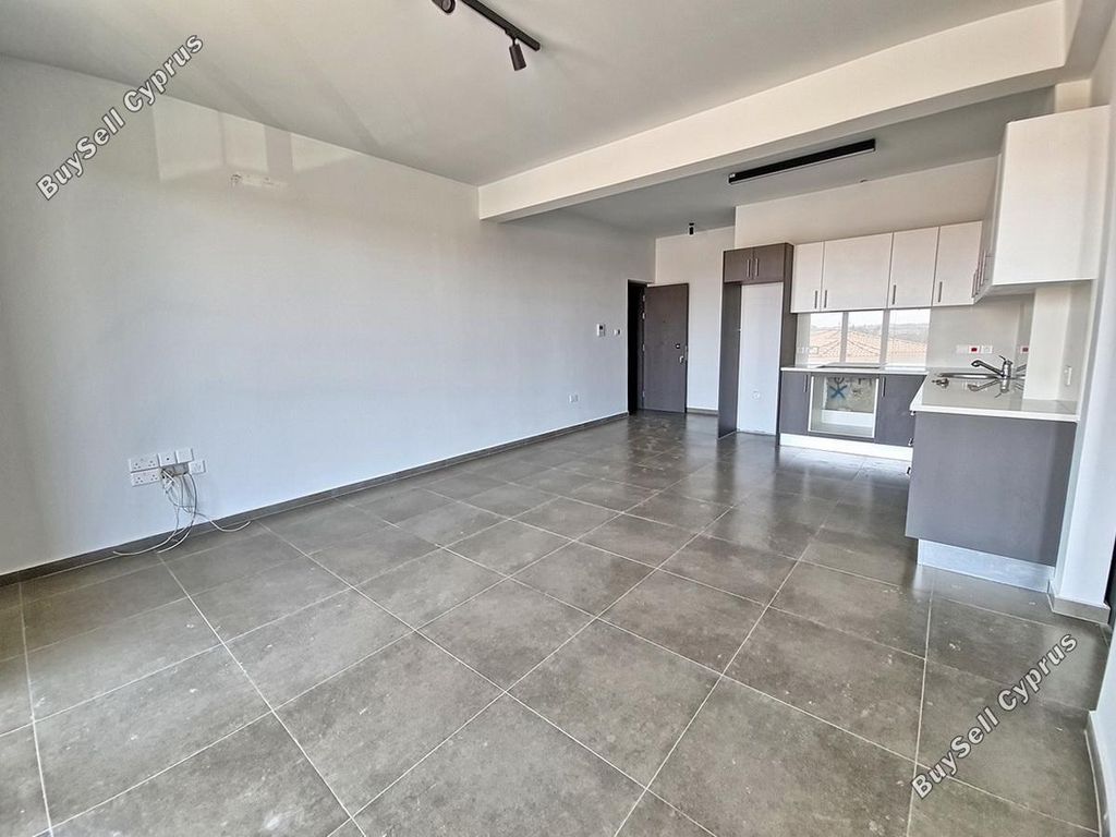 Property photo 3 of 32