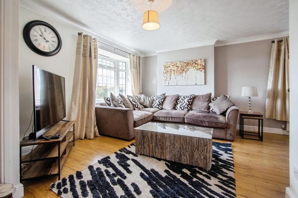 Property photo 1 of 5 2 Bed Flat To Rent Tunstall Rd, London Cr0
