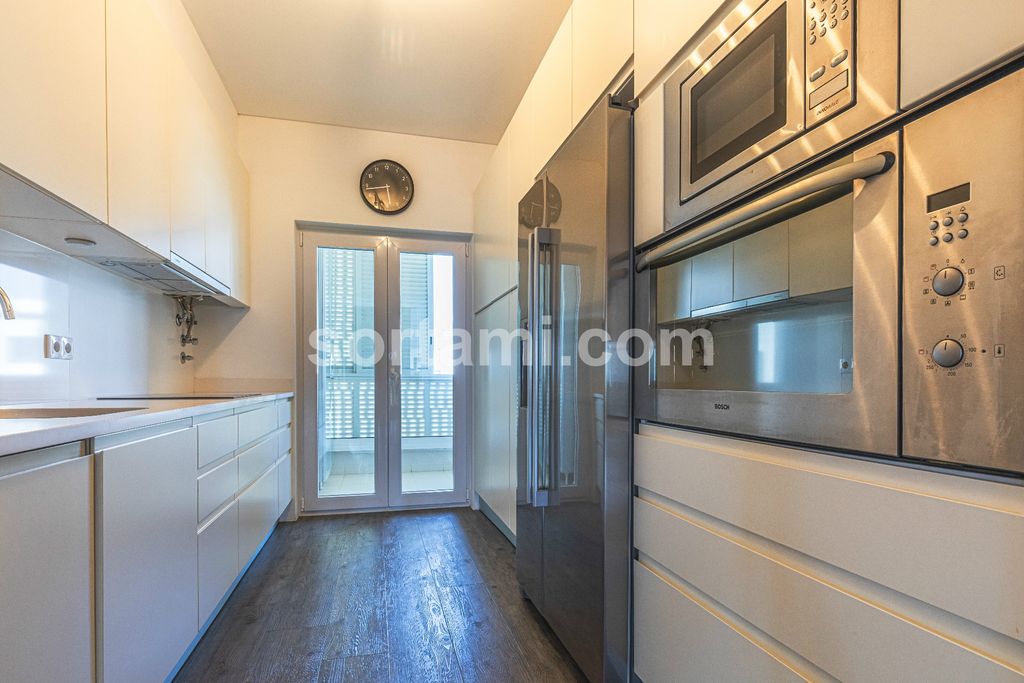 Property photo 3 of 39