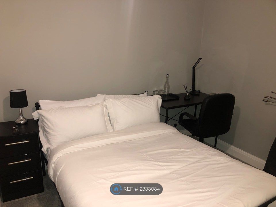 Property photo 2 of 32