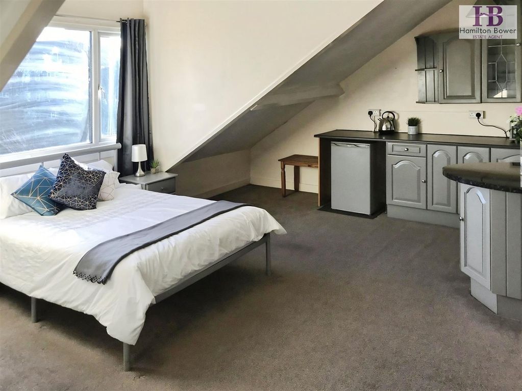 Property photo 2 of 8 Cb79Fa33-Rm5 20Park1.Jpg