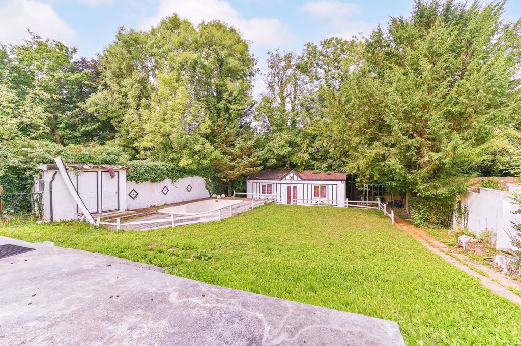 Property photo 3 of 8