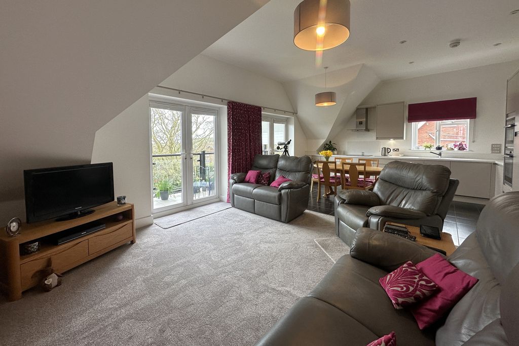 Property photo 2 of 14 Photo 2