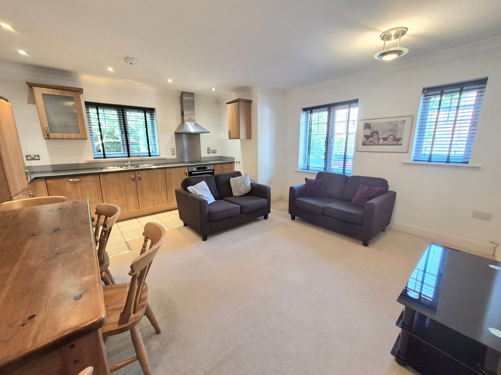 Property photo 2 of 8 Picture No. 06