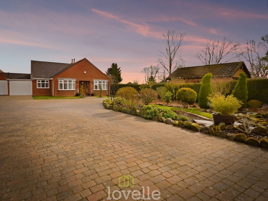 Property photo 1 of 40