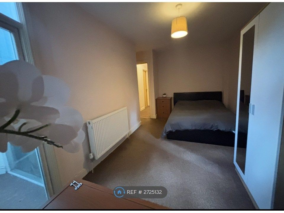 Property photo 1 of 9 Bedroom