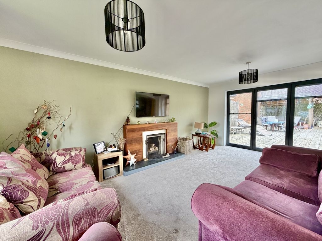 Property photo 3 of 19