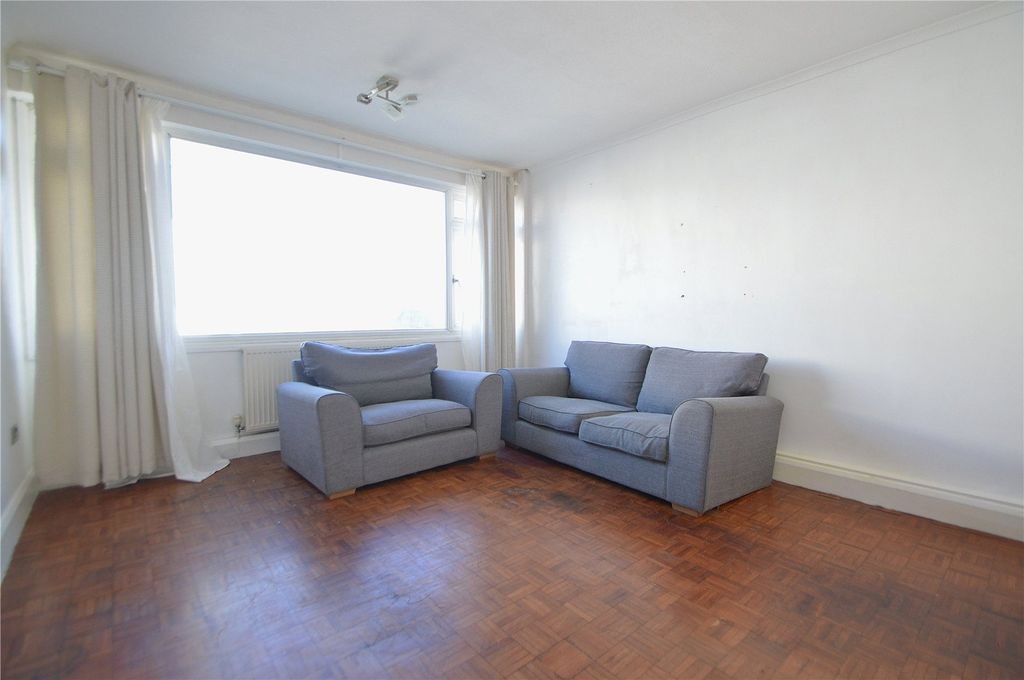 Property photo 3 of 11 Picture No. 21