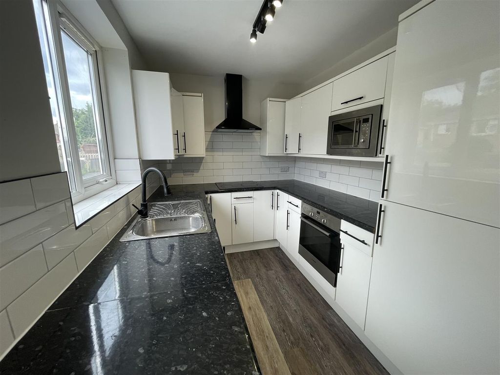 Property photo 3 of 10 12 7th.Jpg