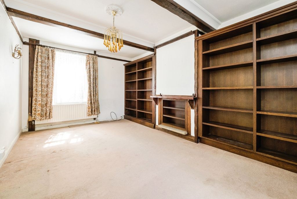Property photo 2 of 20 Pbox-Img.Jpg