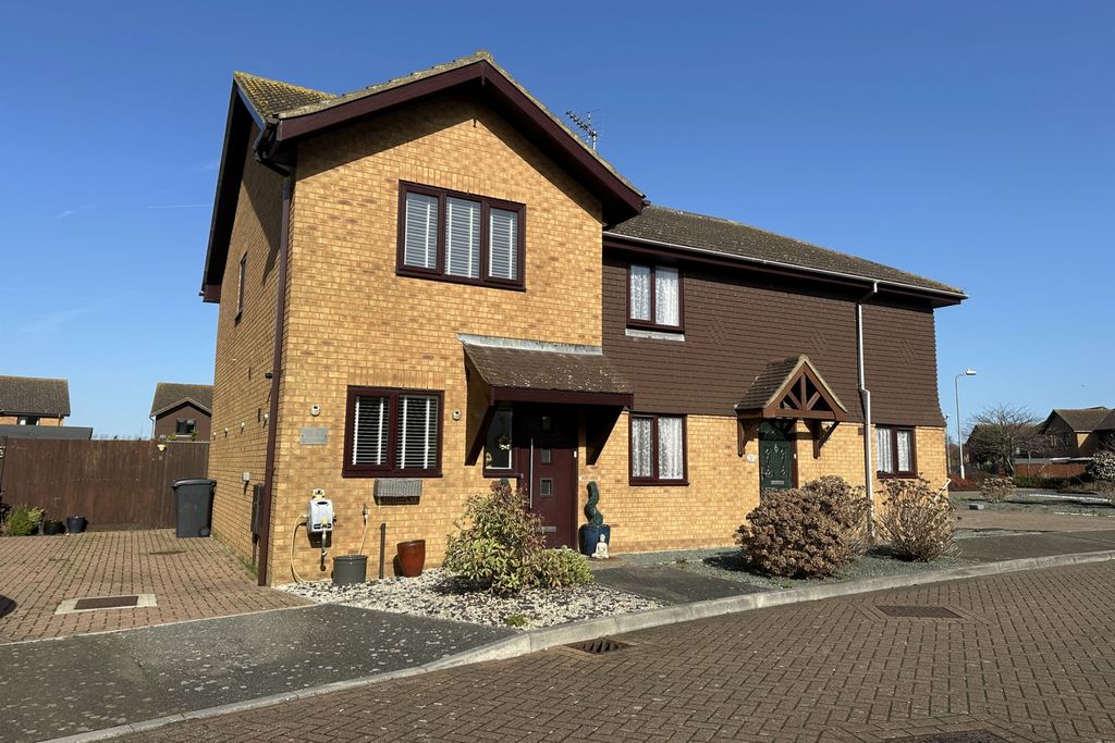 Property photo 1 of 11 Photo 2