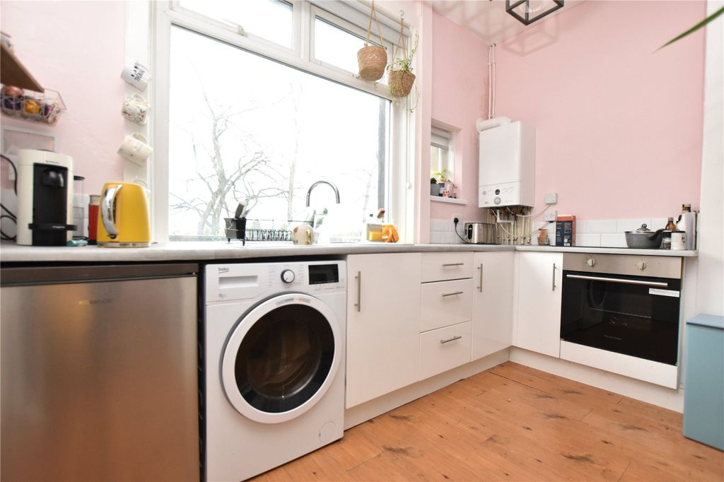 Property photo 2 of 13 Picture No. 02