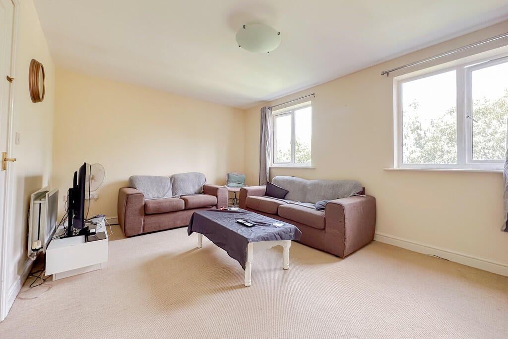 Property photo 3 of 13