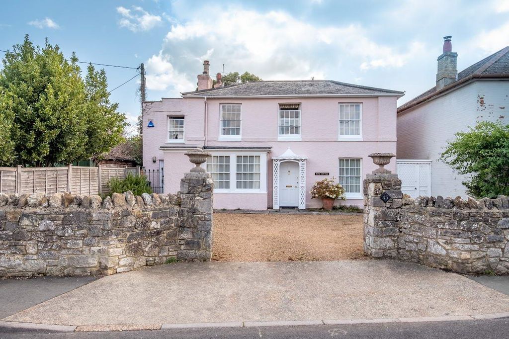 Property photo 2 of 46