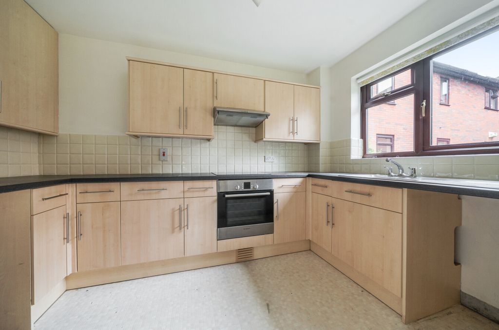 Property photo 2 of 21 1301849-14-6835E8...