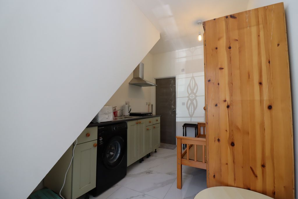 Property photo 3 of 5 Gallery