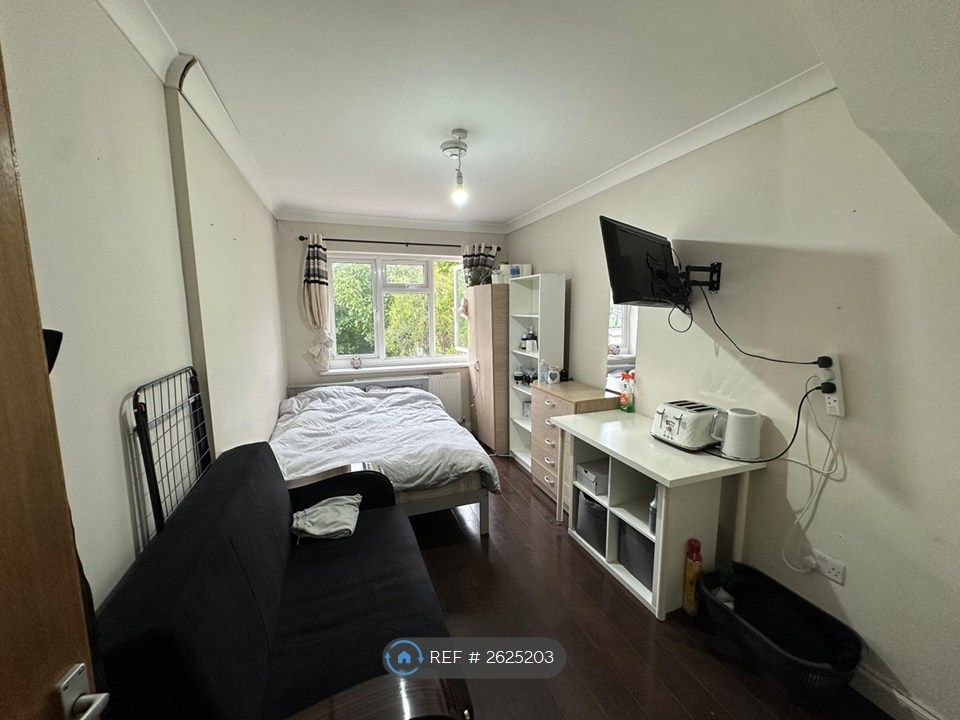 Property photo 1 of 2