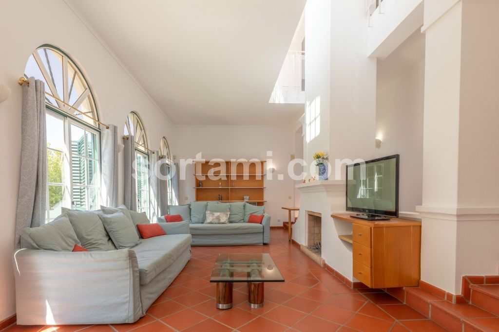 Property photo 3 of 41