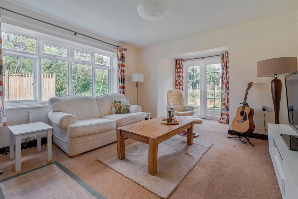 Property photo 2 of 17