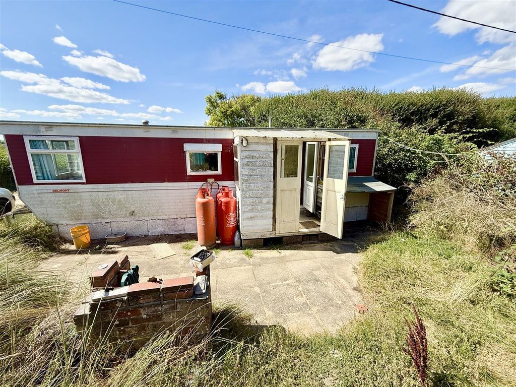 Property photo 3 of 9 Static Caravan