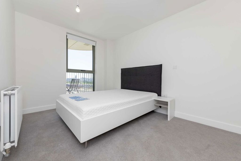 Property photo 3 of 4