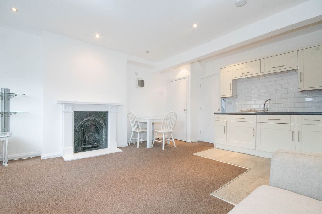 Property photo 1 of 12 Dsc02155