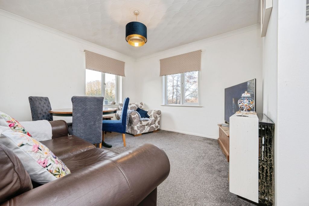 Property photo 2 of 20 Pbox-Img.Jpg