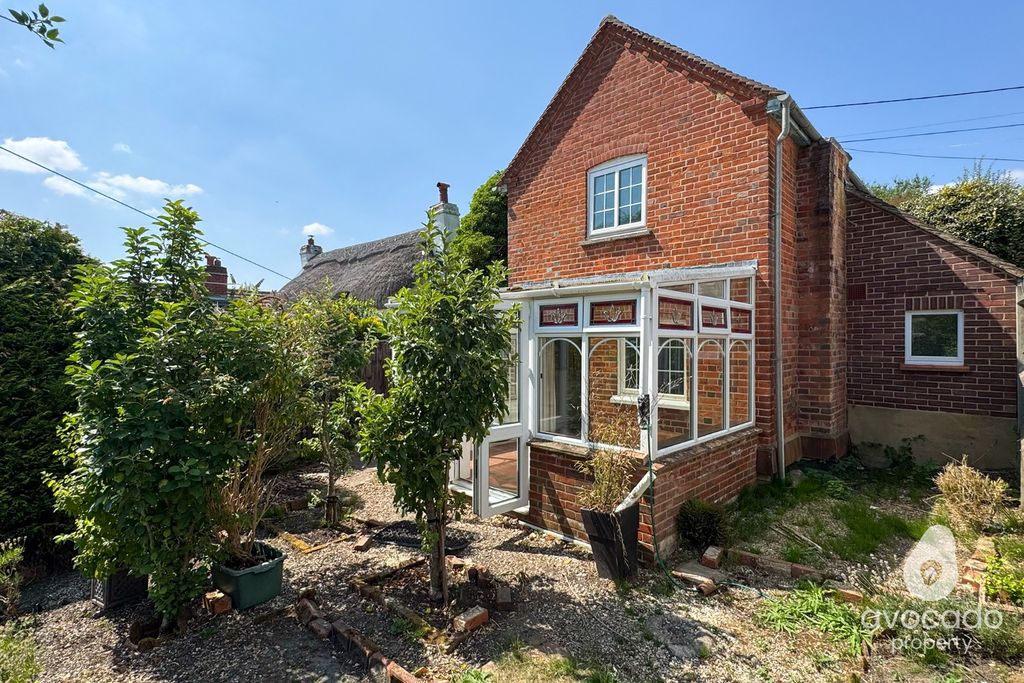 Property photo 2 of 17 5062035