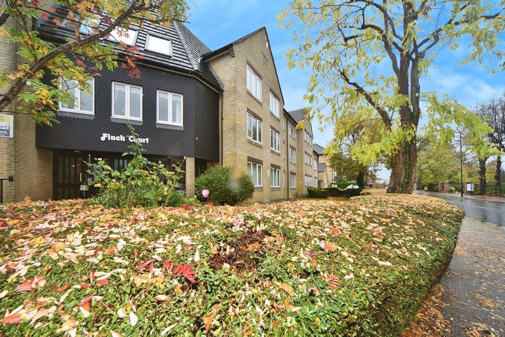Property photo 1 of 17
