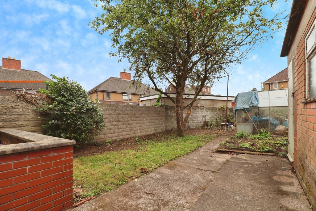 Property photo 2 of 17