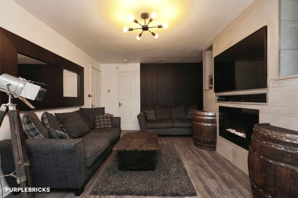 Property photo 3 of 29