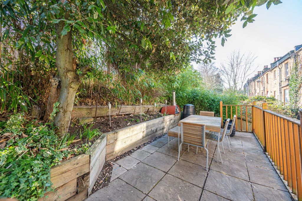 Property photo 3 of 12