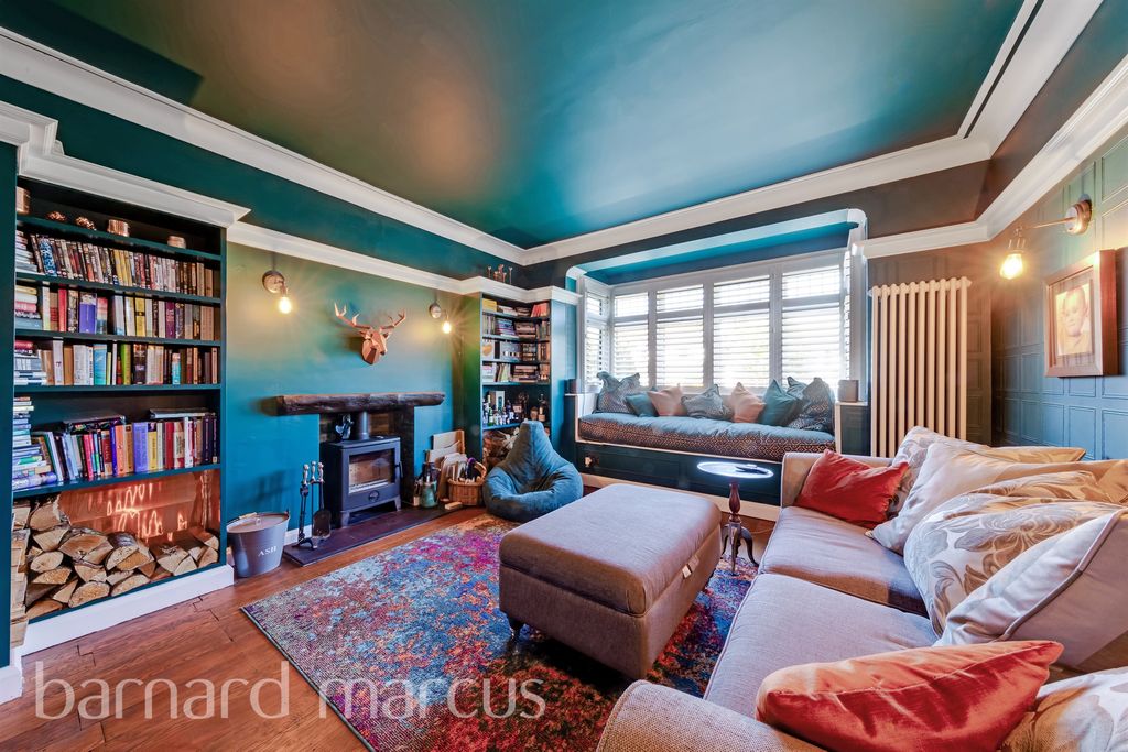 Property photo 2 of 16