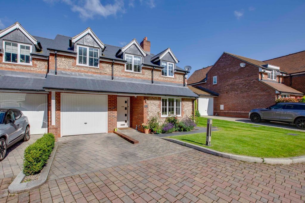 Property photo 1 of 22