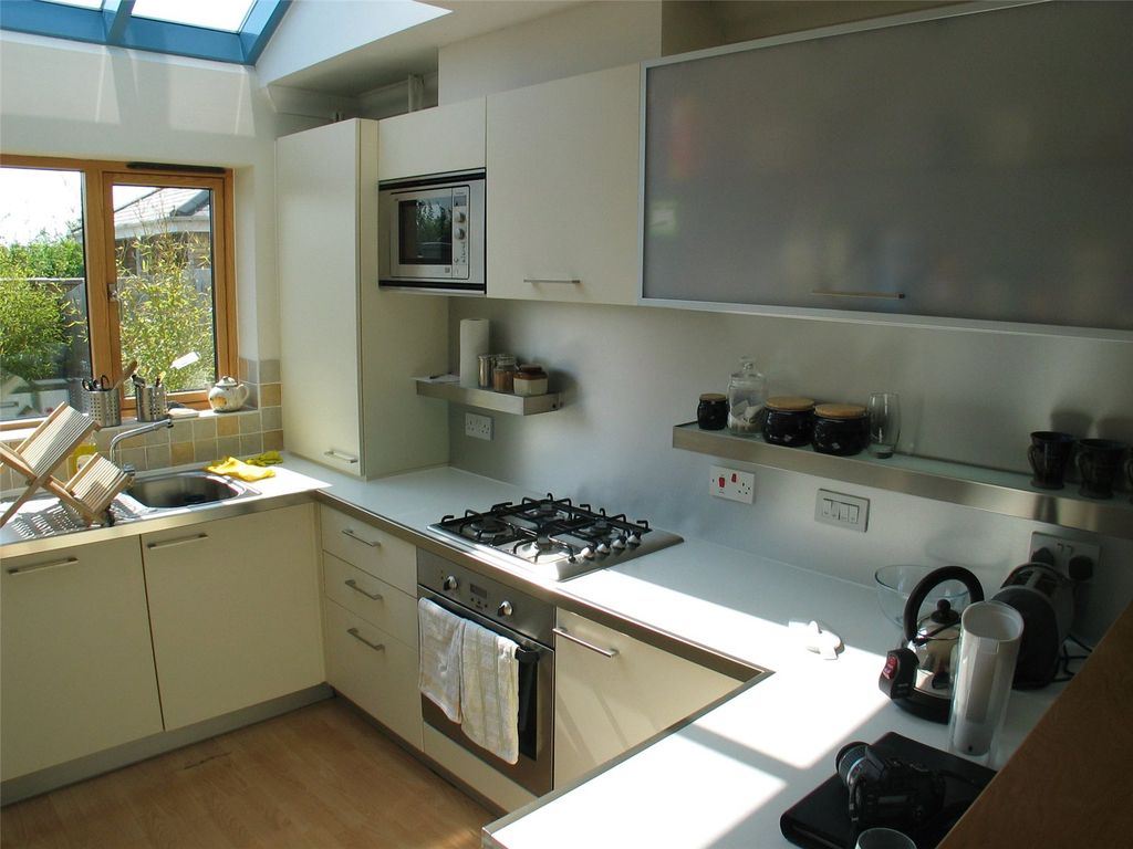 Property photo 2 of 5 Kitchen