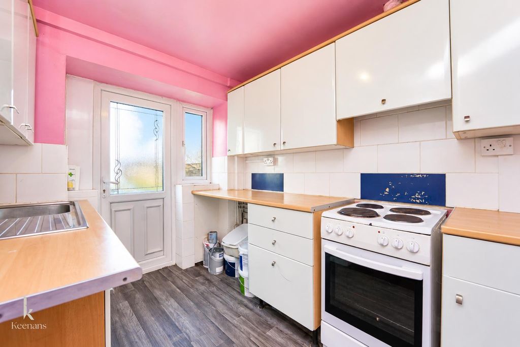 Property photo 3 of 21 Whalley Rd (15).Png