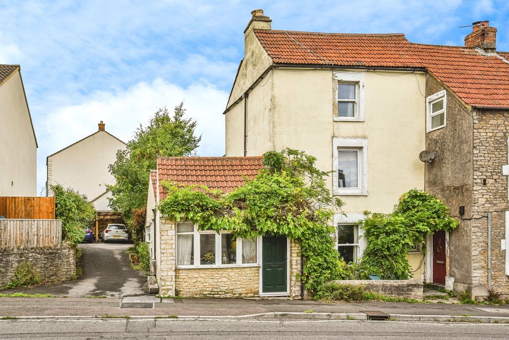 Property photo 1 of 18